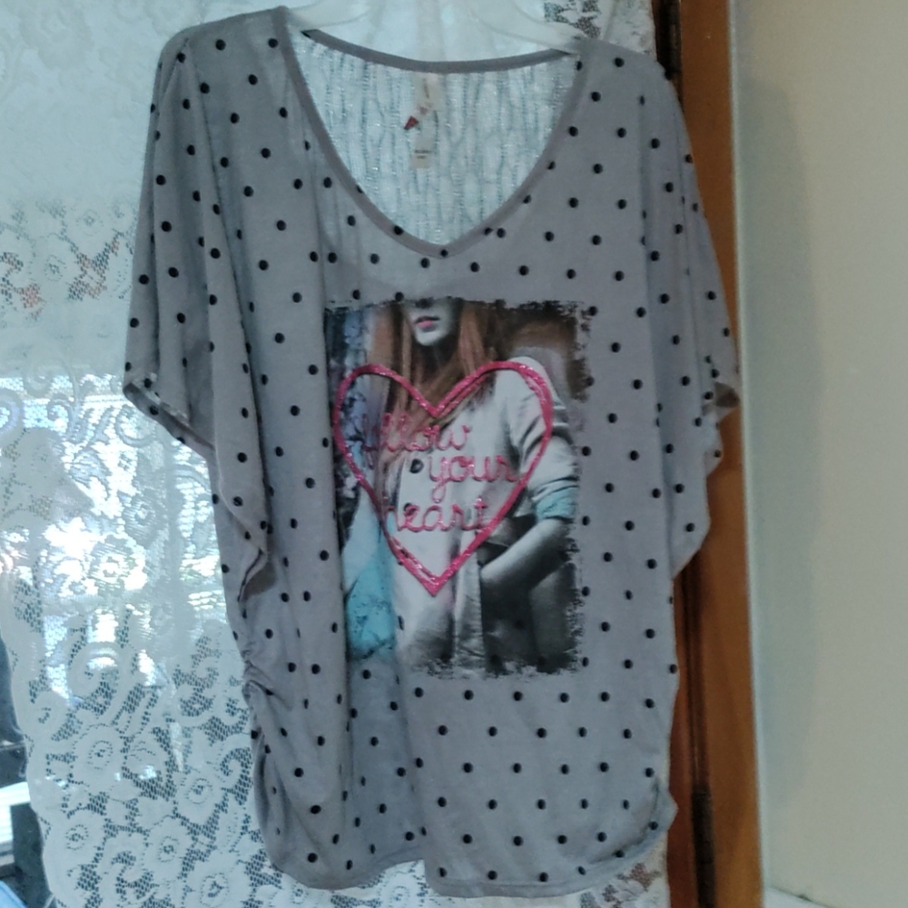No boundaries woman's shirt